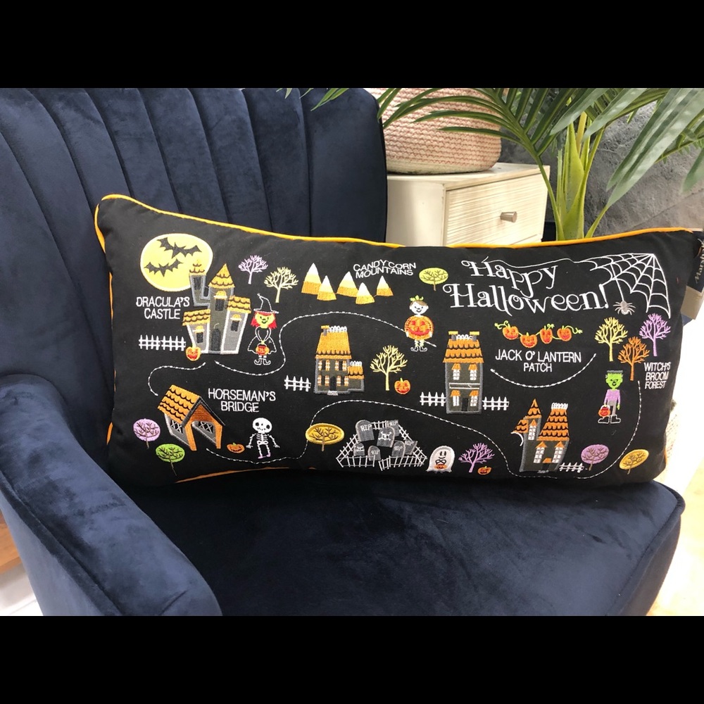 Halloween pillow decor